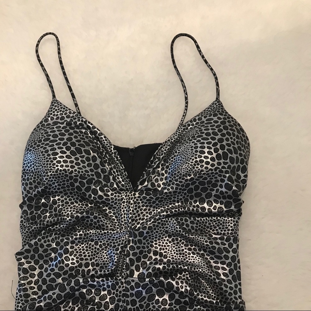 Jump apparel metallic silver dress size 3/4 - Picture 2 of 8